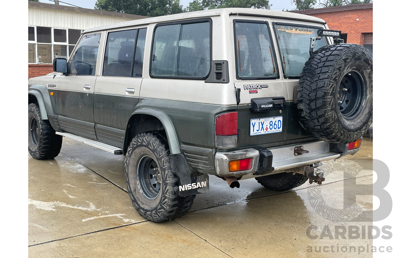 8/1992 Nissan Patrol ST (4x4) GQ 4d Wagon Gold / Green 4.2L