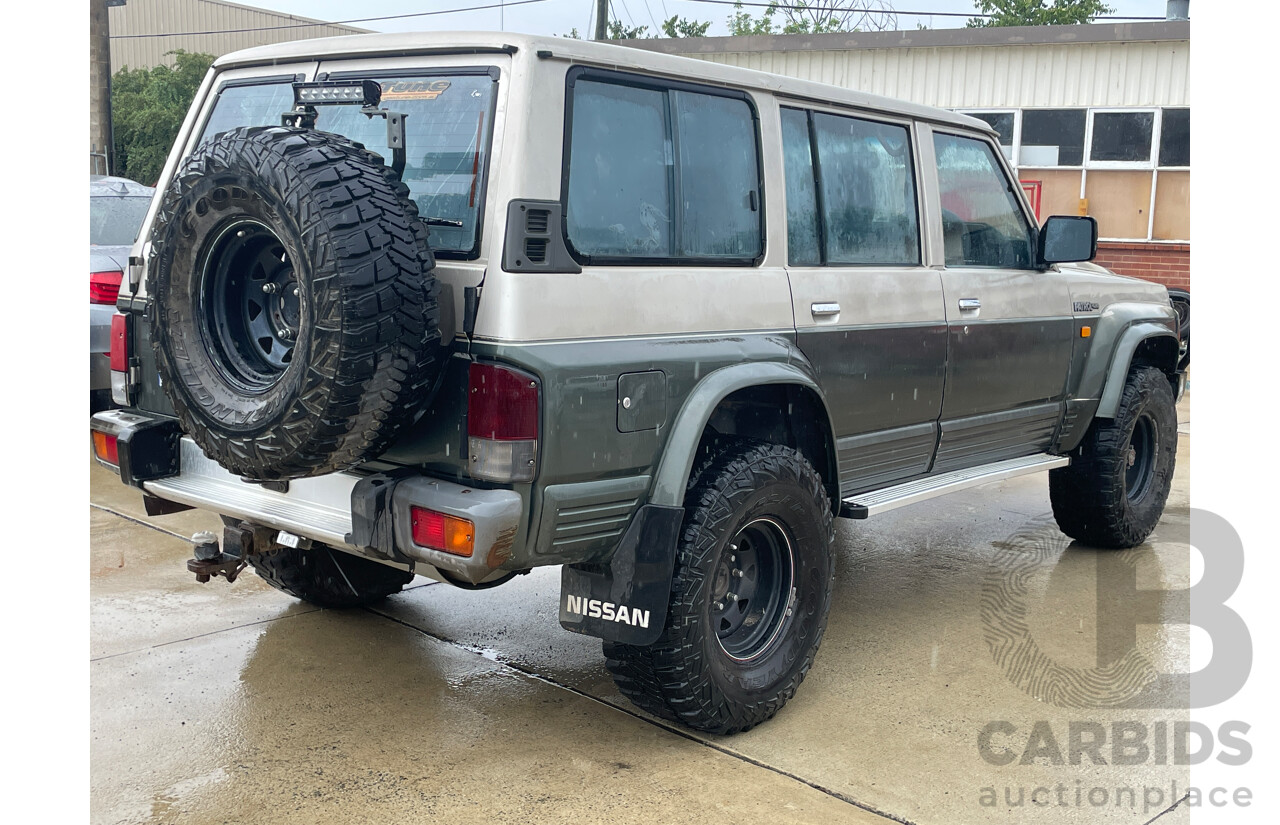 8/1992 Nissan Patrol ST (4x4) GQ 4d Wagon Gold / Green 4.2L