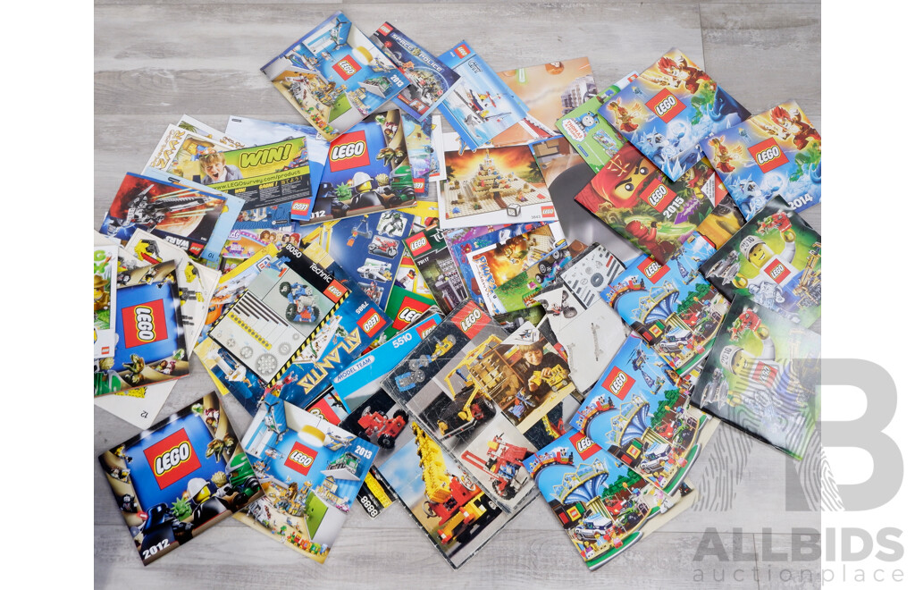 Collection of Approximately 17Kg of Lego & Instruction Manuals Including Ninjago, Lego City, Space Force & More