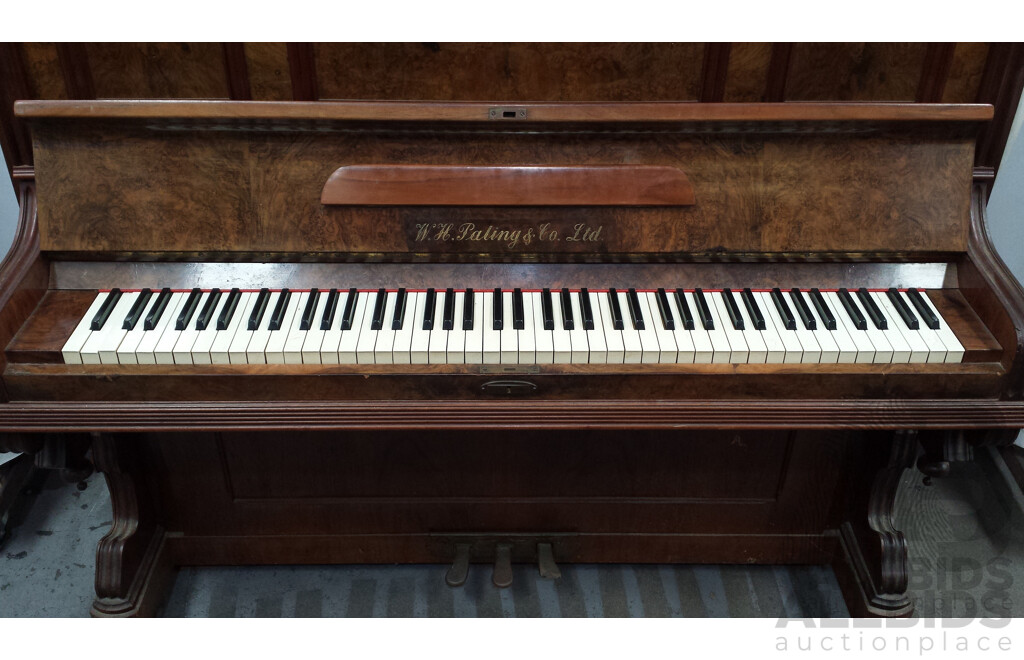 Paling Universal Upright Piano