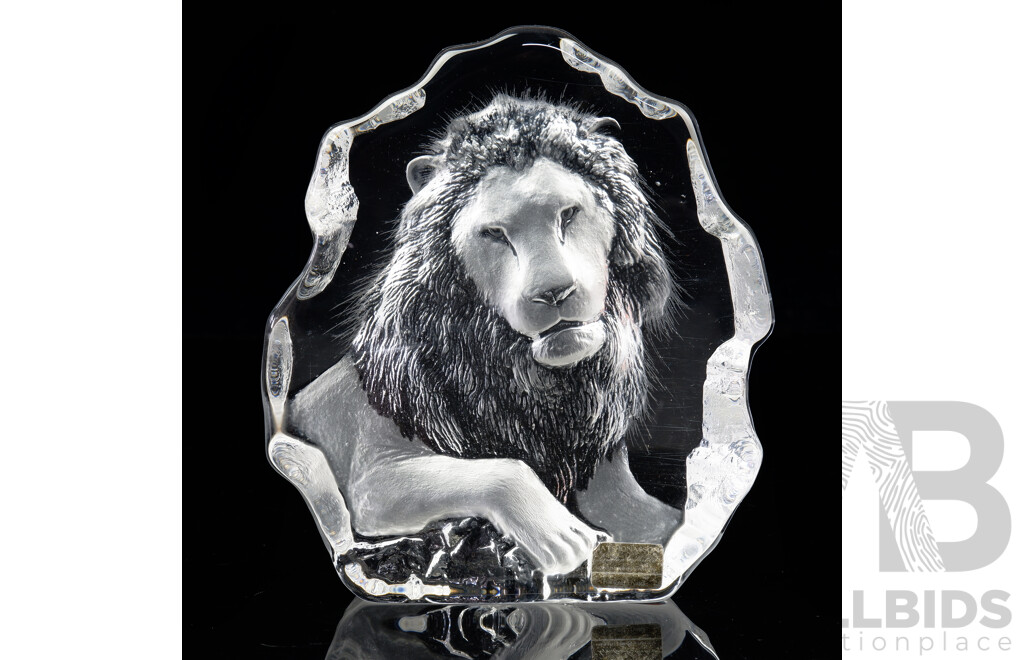 Swedish Mats Jonasson Crystal Lion Paperweight with Signture and Edition Number Inscribed to Base
