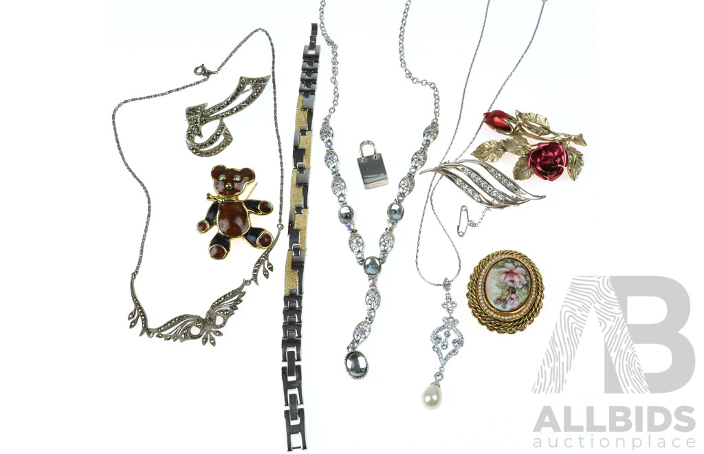 Collection of Vintage Jewellery Items Including Handpainted Brooch, Sterling Silver Brooch & Necklet and Other Items
