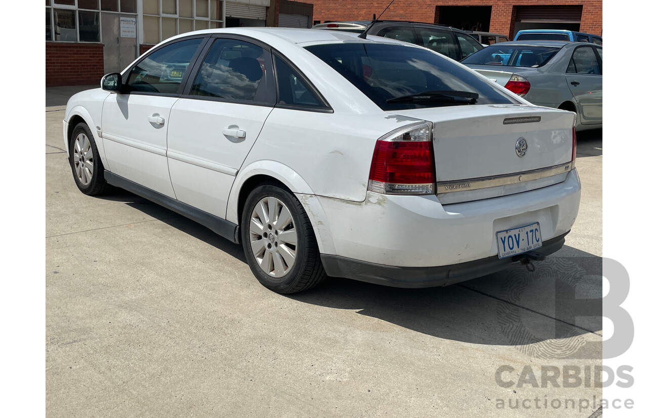 1/2005 Holden Vectra CD ZC MY04 4d Sedan White 2.2L