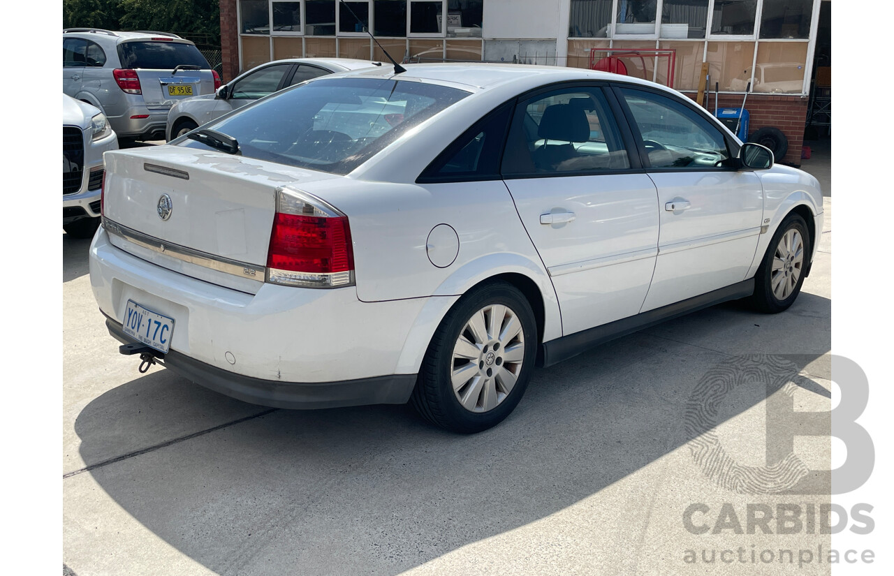 1/2005 Holden Vectra CD ZC MY04 4d Sedan White 2.2L