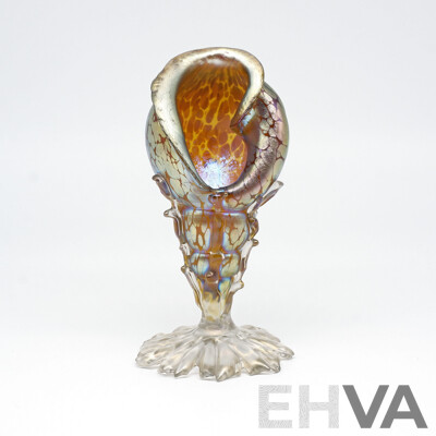 Austrian Loetz Art Nouveau Iridescent Glass 'Candia Papillon' Conch Shell Vase Circa 1900, Height 17.5cm