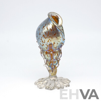 Austrian Loetz Art Nouveau Iridescent Glass 'Candia Papillon' Conch Shell Vase Circa 1900, Height 17.5cm