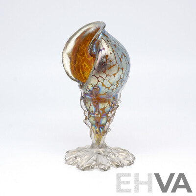 Austrian Loetz Art Nouveau Iridescent Glass 'Candia Papillon' Conch Shell Vase Circa 1900, Height 17.5cm