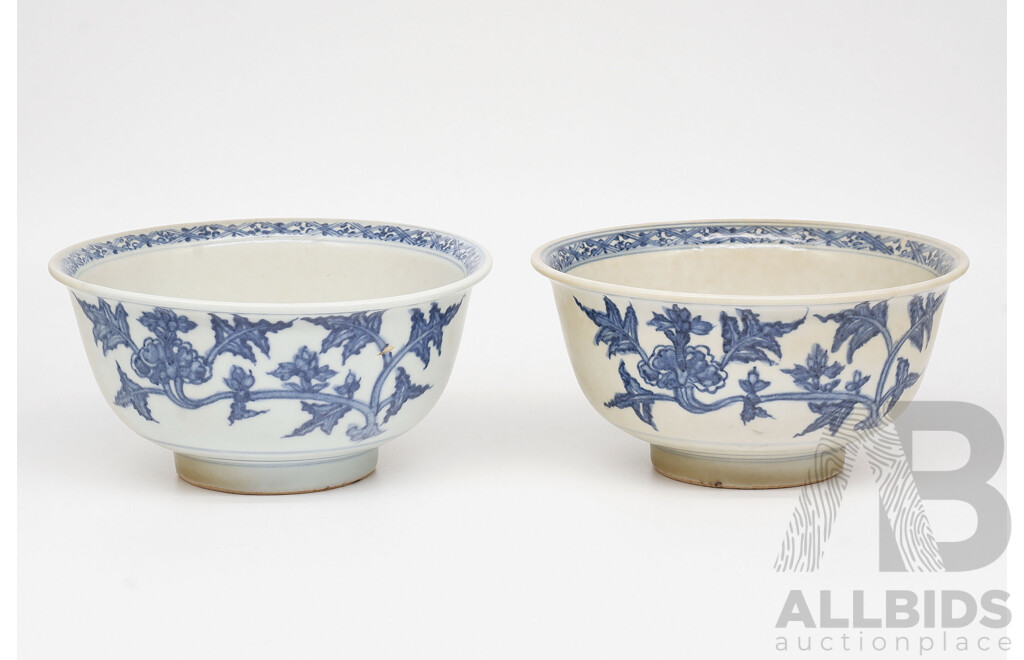 Rare Pair of Chinese Ming Dynasty Blue & White ‘Musk Mallow’ Bowls, 15th/16th Century, Diameter 15.5cm, (2)