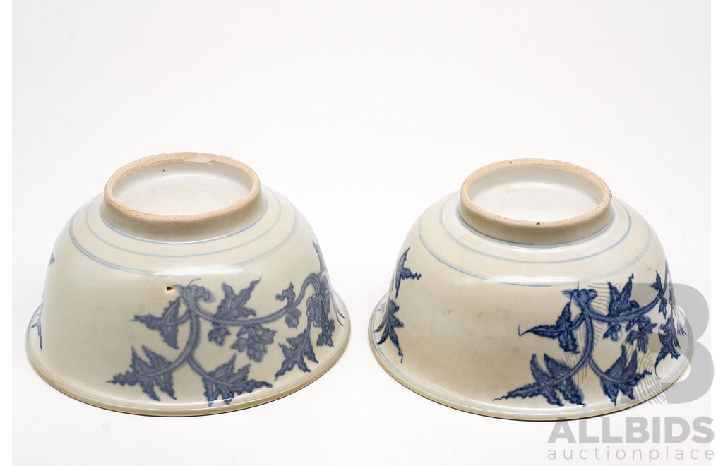 Rare Pair of Chinese Ming Dynasty Blue & White ‘Musk Mallow’ Bowls, 15th/16th Century, Diameter 15.5cm, (2)