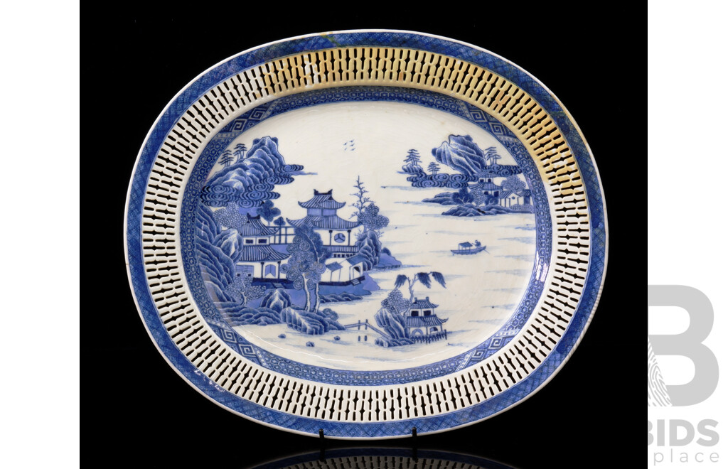 Large 18th Century Chinese Export Blue and White 'Nanking' Pattern Serving Dish with Pierced Rim, Circa 1780