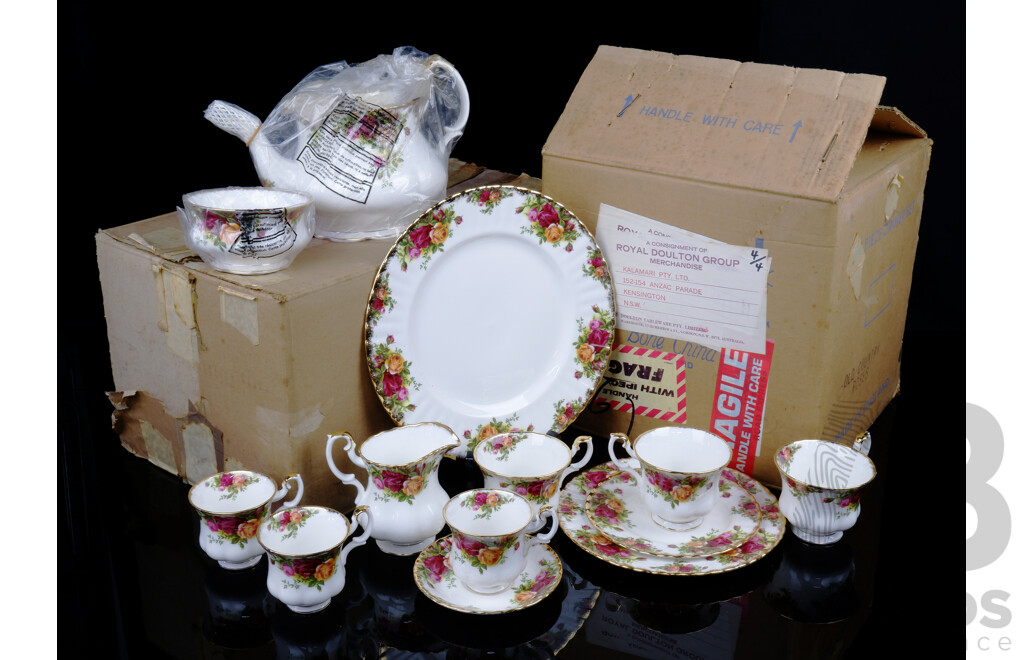 Royal Albert 'Old Country Roses' Pattern 36 Piece Tea and Dinner Service, Made in England, NIB