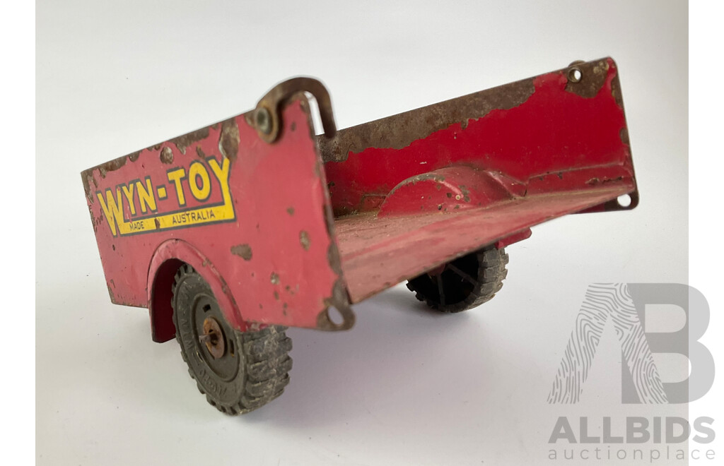 Vintage Wyn-Toys Pressed Steel Jeep and Trailer, Made in Australia