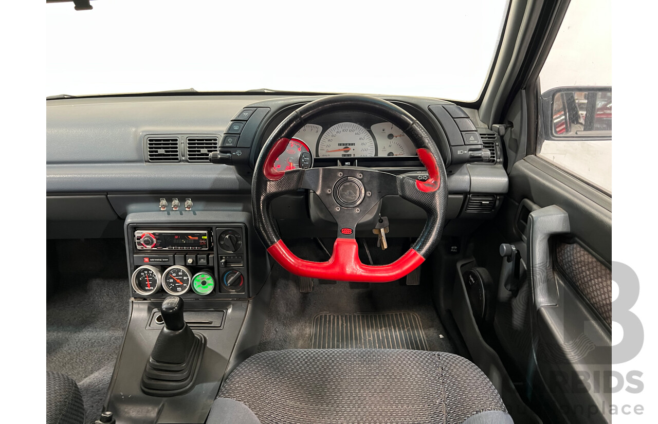 9/1991 Holden Commodore Executive VN 4d Sedan White 5.0L V8