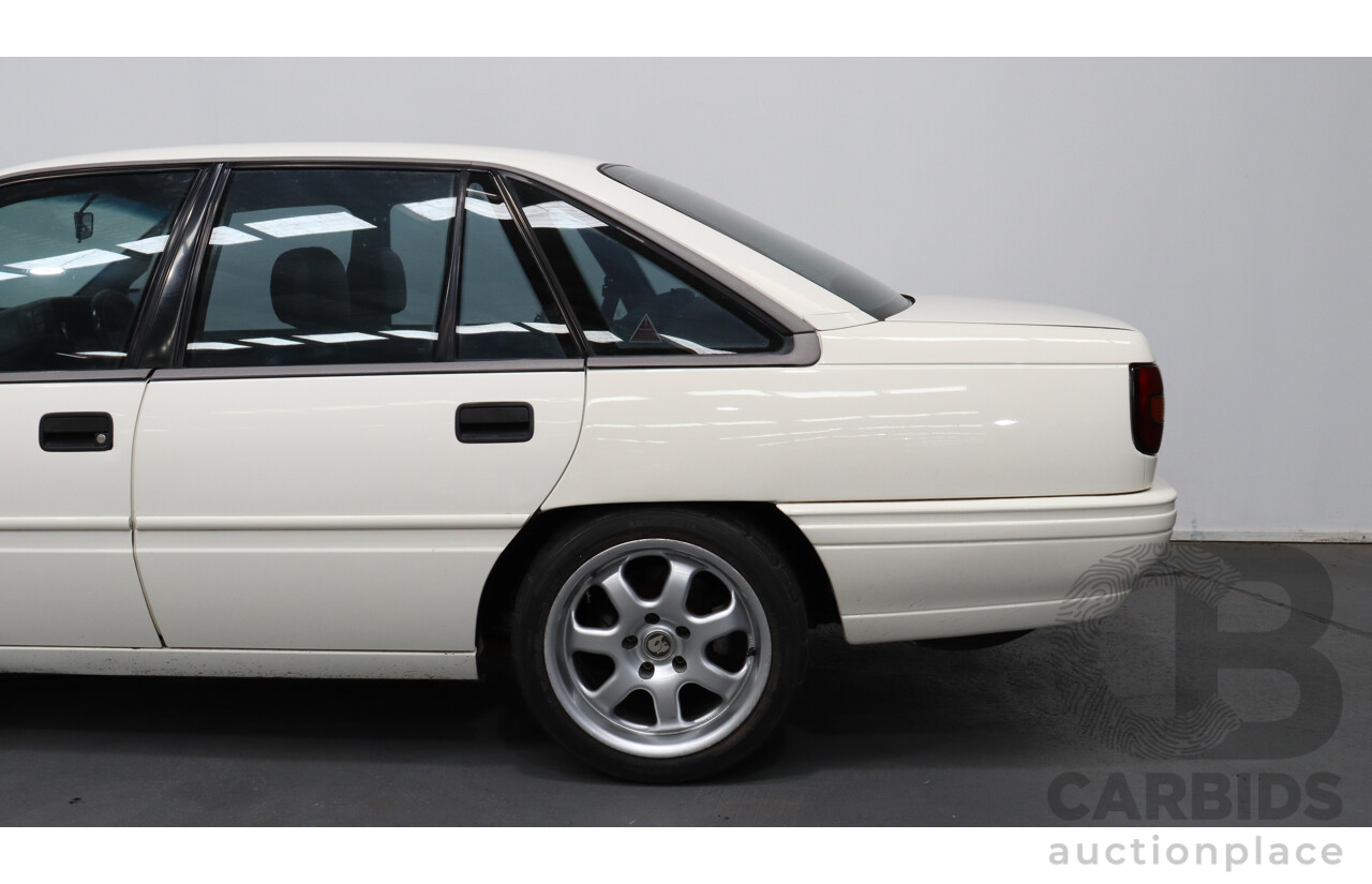 9/1991 Holden Commodore Executive VN 4d Sedan White 5.0L V8