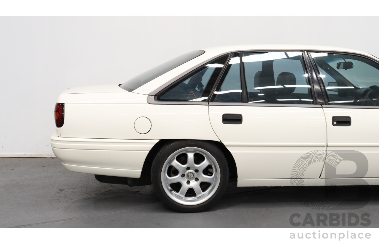 9/1991 Holden Commodore Executive VN 4d Sedan White 5.0L V8