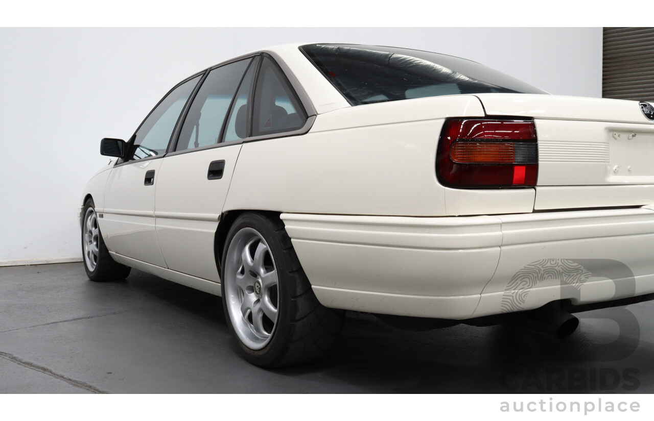 9/1991 Holden Commodore Executive VN 4d Sedan White 5.0L V8