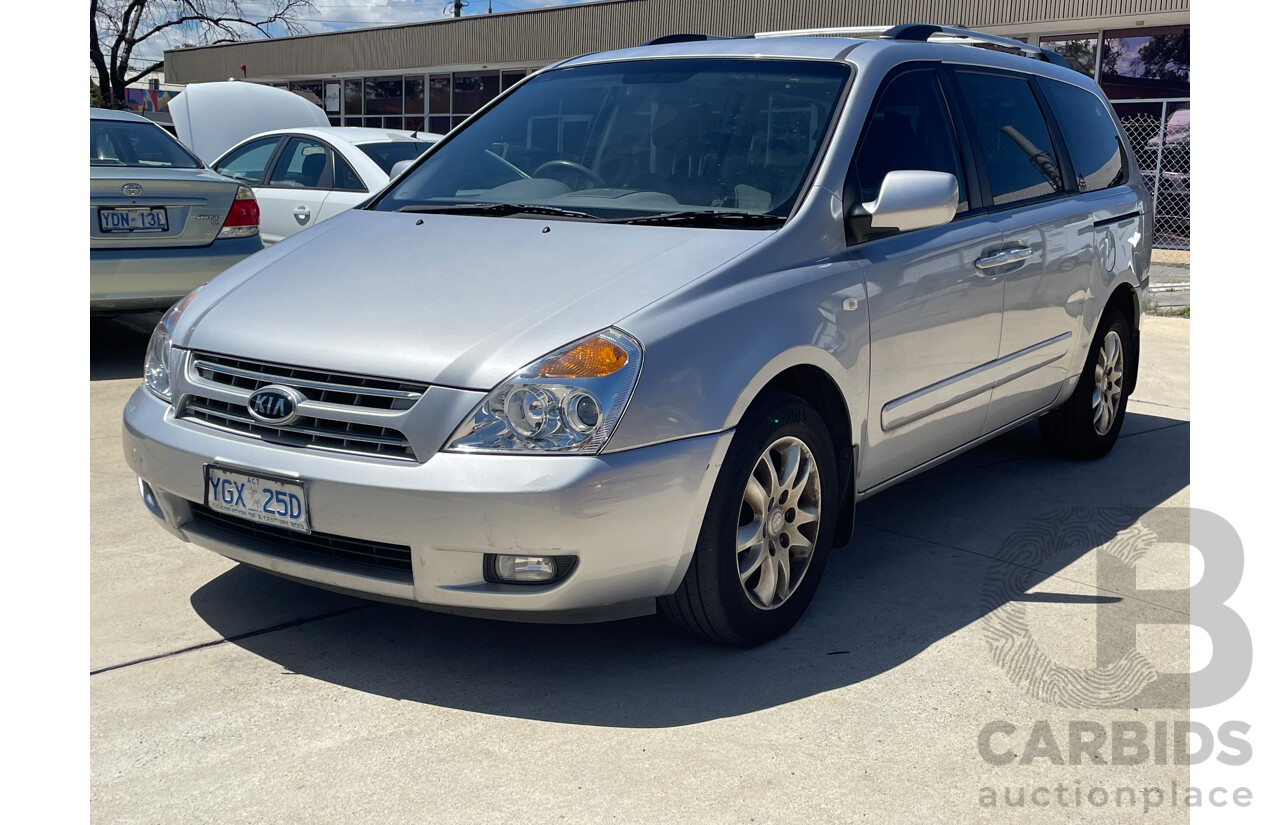 6/2010 Kia Grand Carnival Platinum VQ 4d Wagon Silver 2.9L