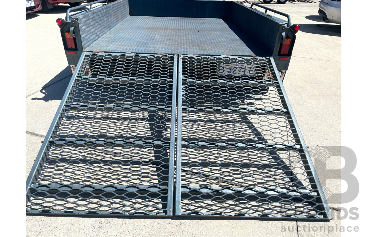 03/2006 Resort 8x6 Tandem Axle Trailer with Ramps