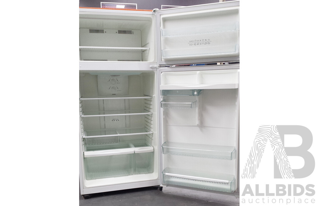 Westinghouse 520 Litre Top Mount Fridge/Freezer