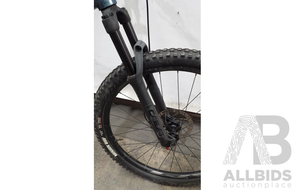 Giant Fathom 15 Inch Front Suspension Mountain Bike