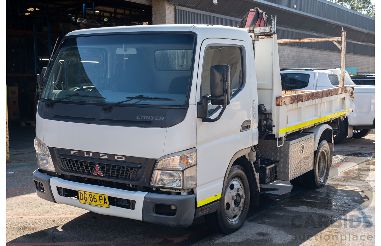 12/2007 Mitsubishi Canter Fuso 7/800 Tipper Truck with HIAB 2d White 3.9L Turbo Diesel