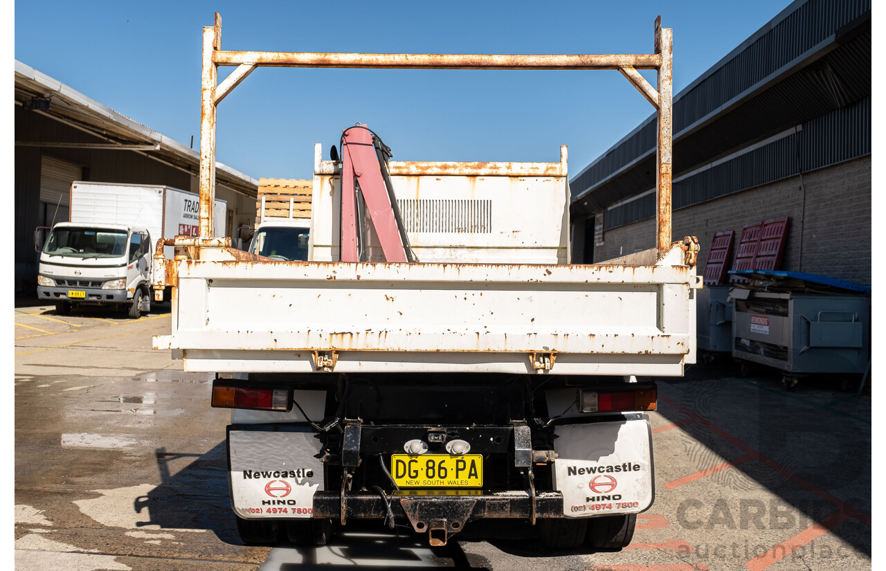 12/2007 Mitsubishi Canter Fuso 7/800 Tipper Truck with HIAB 2d White 3.9L Turbo Diesel