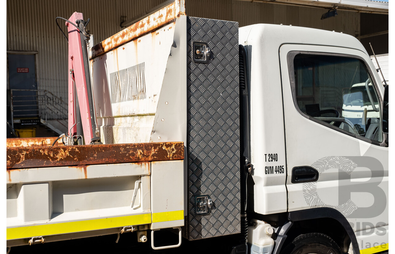 12/2007 Mitsubishi Canter Fuso 7/800 Tipper Truck with HIAB 2d White 3.9L Turbo Diesel