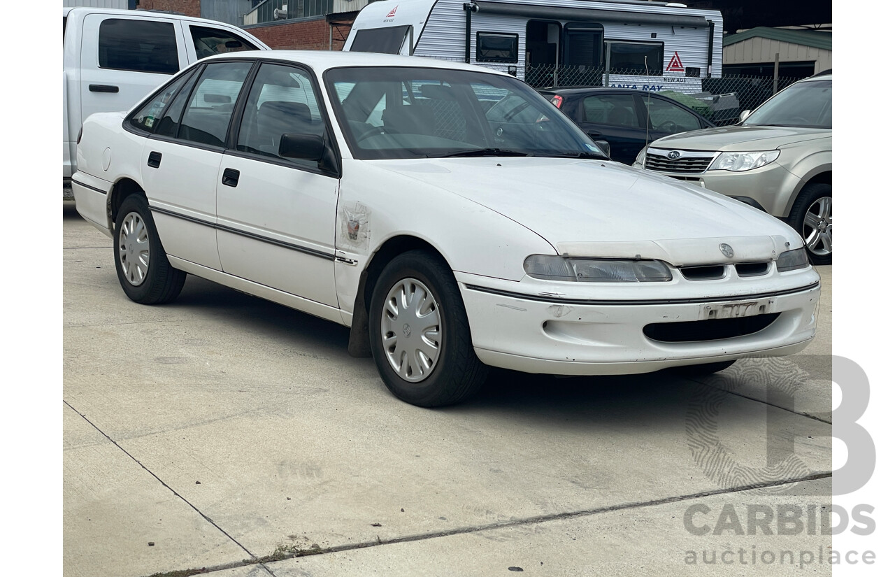 7/1995 Holden Commodore Executive VS 4d Sedan White 3.8L