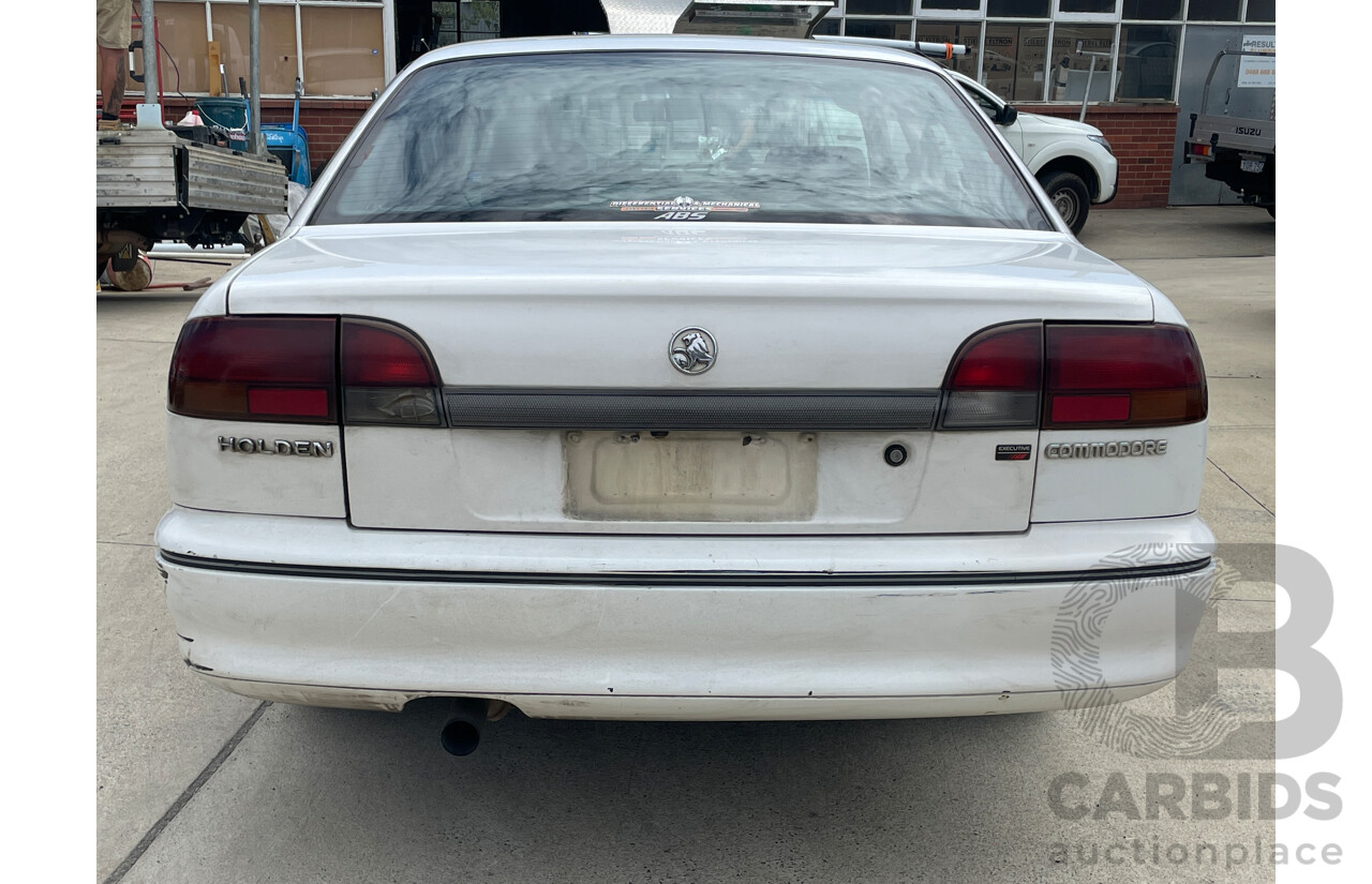 7/1995 Holden Commodore Executive VS 4d Sedan White 3.8L