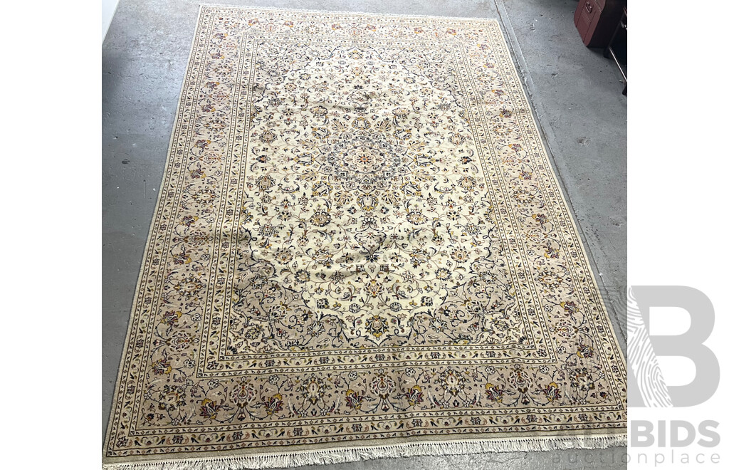 Hand Knotted Persian Tabriz Main Carpet with Classic Floral Theme