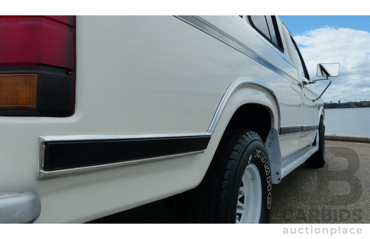 11/1985 Ford F100 XLT LWB Utility White 5.8L 351ci V8 - Rare 5 Seat B100 Style Conversion