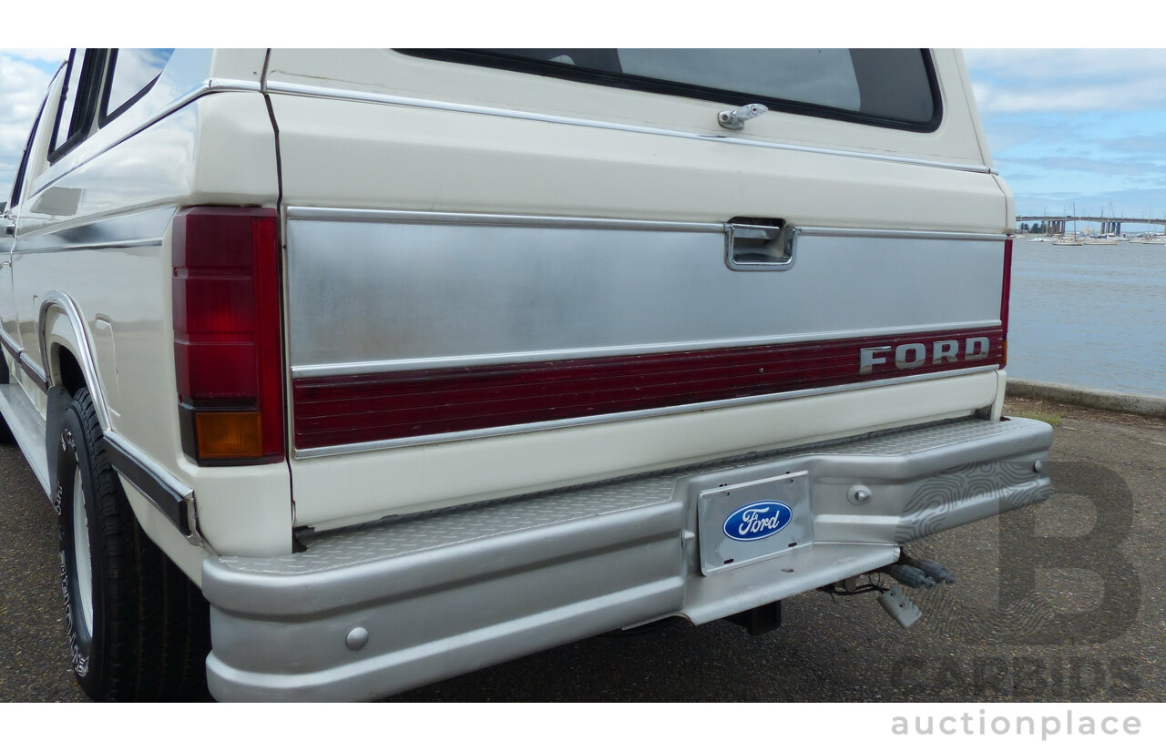 11/1985 Ford F100 XLT LWB Utility White 5.8L 351ci V8 - Rare 5 Seat B100 Style Conversion