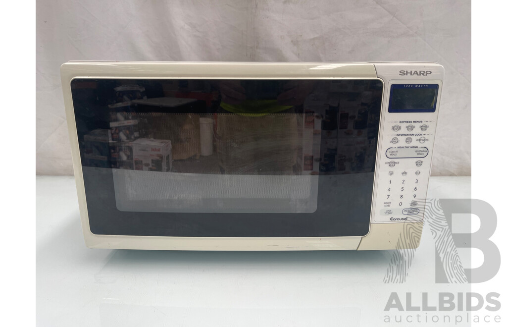 Sharp Carousel Microwave Oven