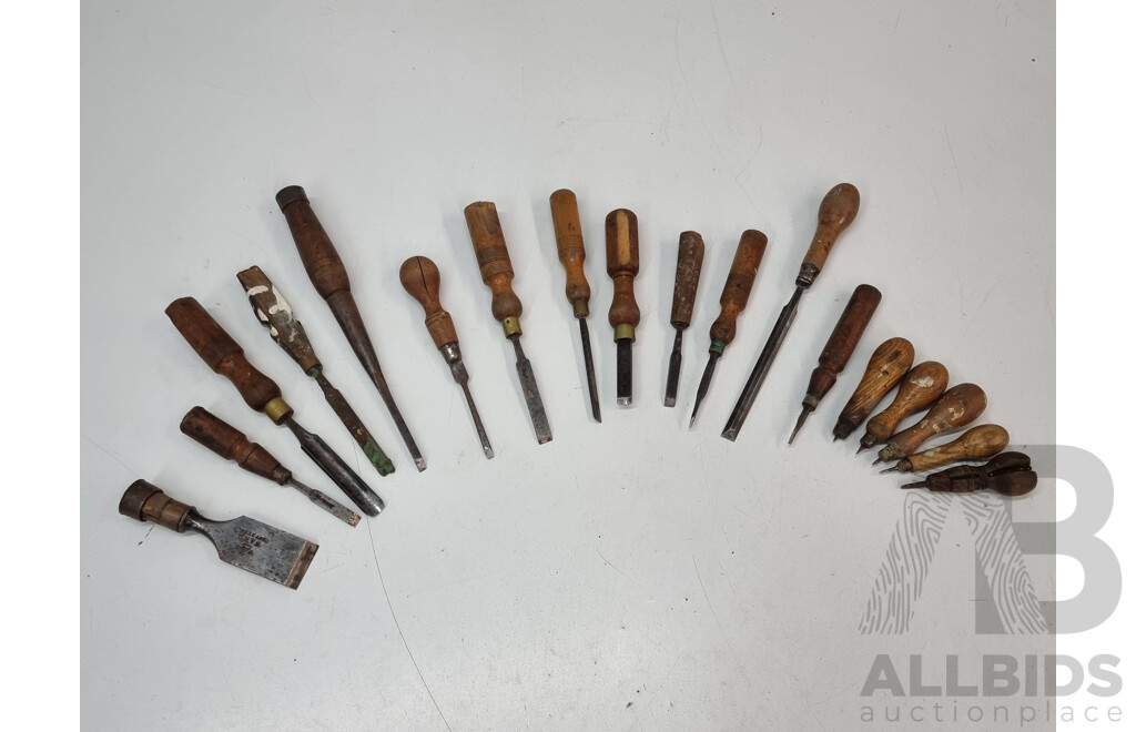 Quantity of Antique Chisels and Awls - Various Examples