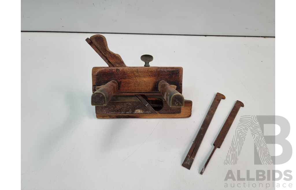 Antique Moulding Plane and Blades