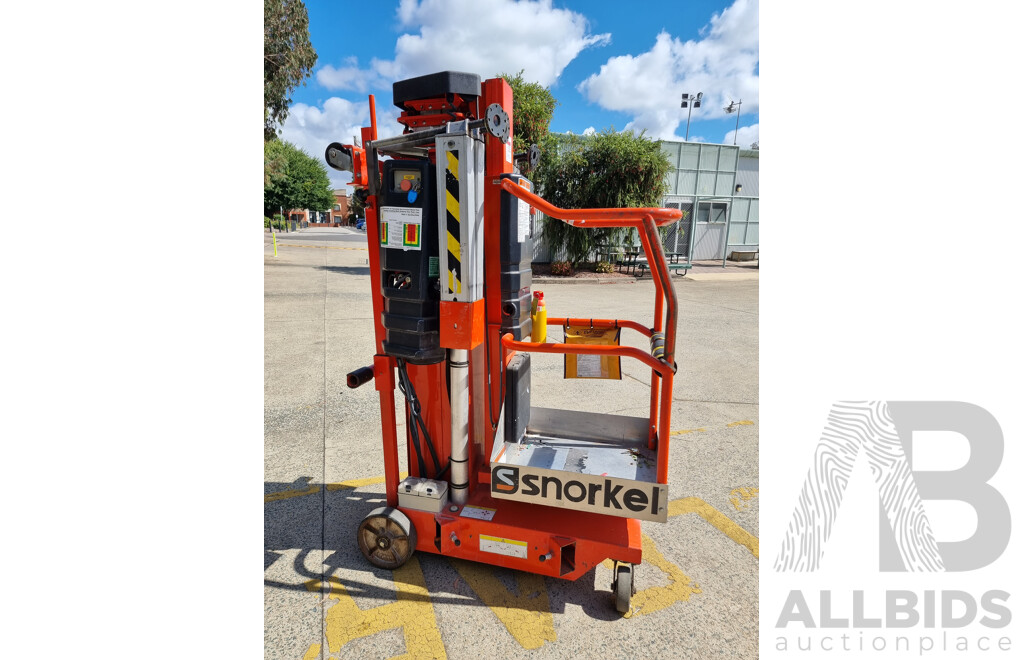 Snorkel UL25 Push-Around Mast Lift