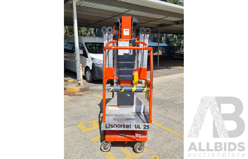 Snorkel UL25 Push-Around Mast Lift
