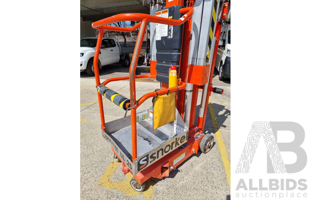 Snorkel UL25 Push-Around Mast Lift