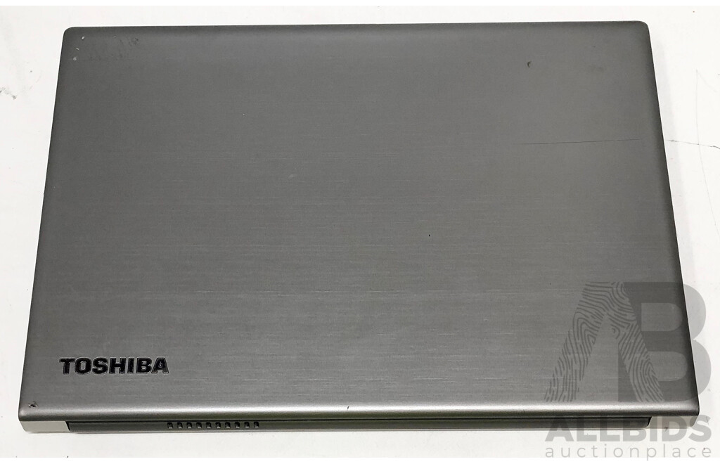 Toshiba Portege Z30-A Intel Core i5 (4300U) 1.90GHz-2.90GHz 2-Core CPU 13-Inch Laptop