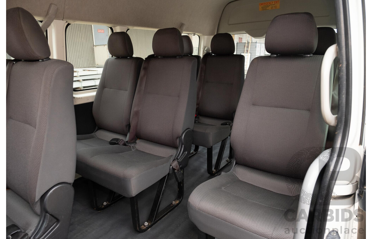 7/2015 Toyota Hiace Commuter KDH223R MY15 Bus White 3.0L Turbo Diesel - Factory 14 Seater