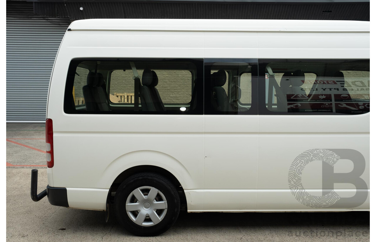 7/2015 Toyota Hiace Commuter KDH223R MY15 Bus White 3.0L Turbo Diesel - Factory 14 Seater