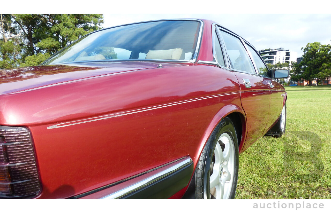 1/1989 Jaguar Sovereign JH 4d Sedan Bordeaux Red 3.6L