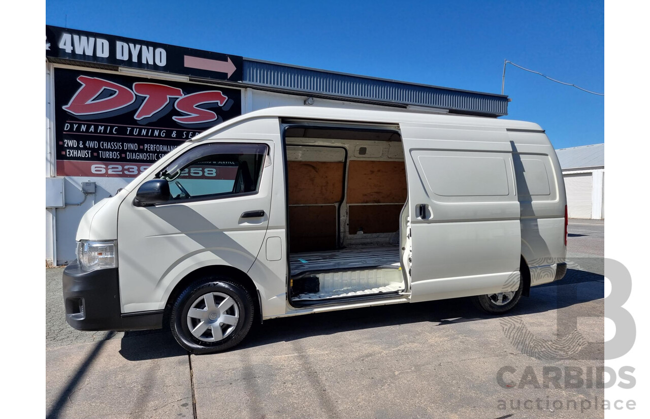 9/2011 Toyota Hiace SLWB MY11 5d Van White 3.0L Turbo Diesel