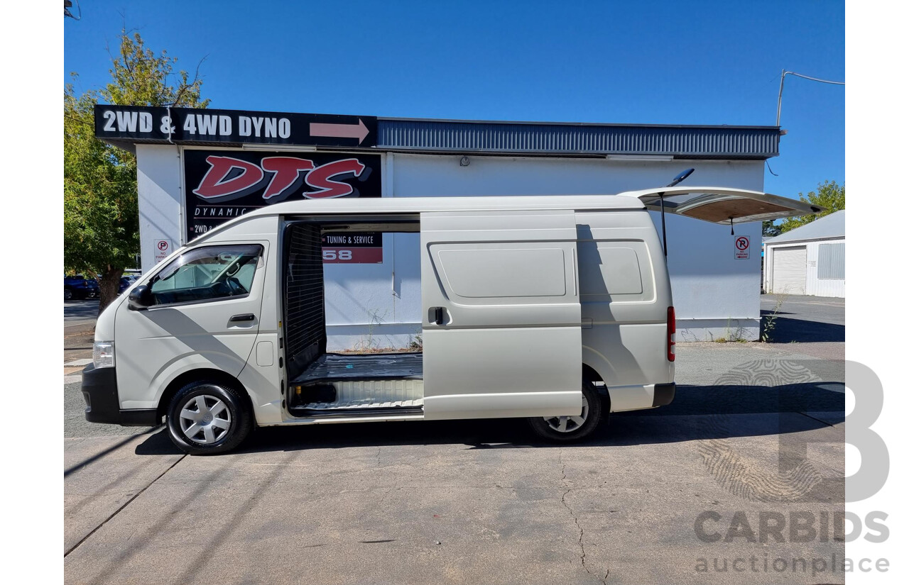 9/2011 Toyota Hiace SLWB MY11 5d Van White 3.0L Turbo Diesel