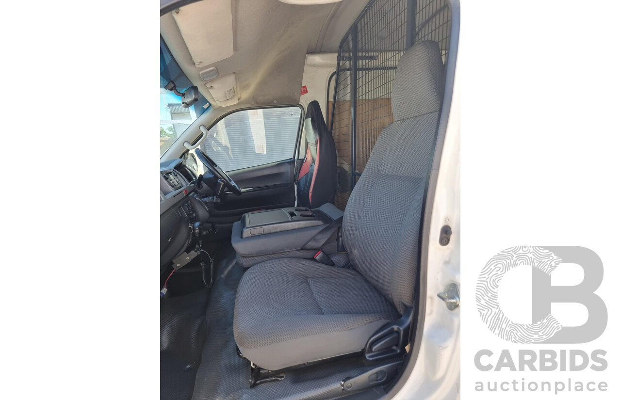 9/2011 Toyota Hiace SLWB MY11 5d Van White 3.0L Turbo Diesel