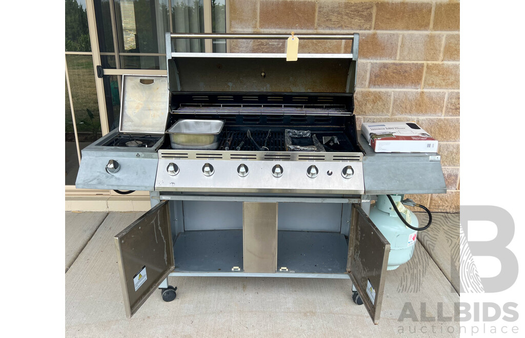 Coolabah 6 Burner Hooded Stainless Steel BBQ With Side Burner BBQ. Includes New Cover, Tools and Drink Cooler Jugs