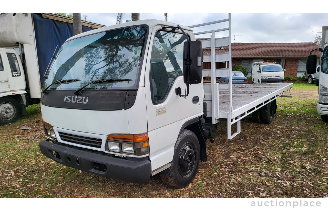 07/1998 Isuzu N8 NP 300 Series 6m Flat Tray Manual Diesel