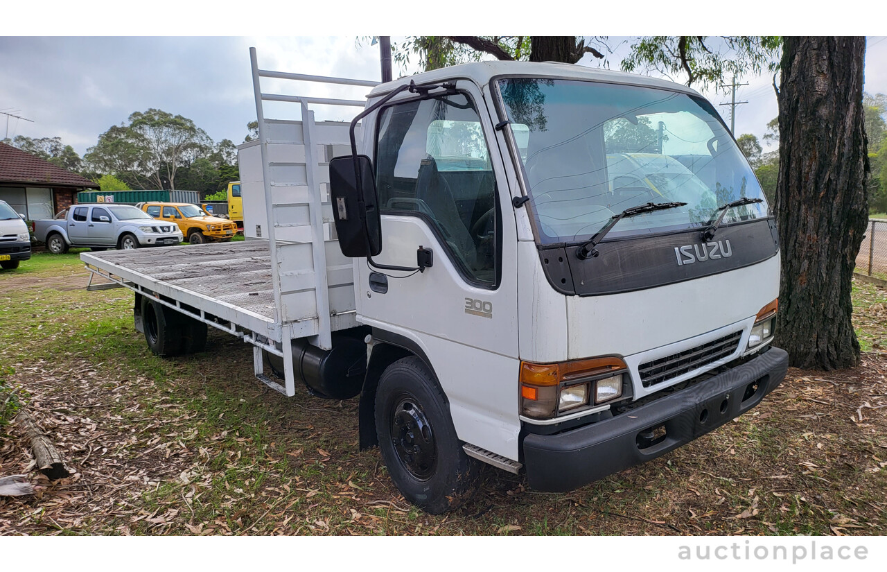 07/1998 Isuzu N8 NP 300 Series 6m Flat Tray Manual Diesel