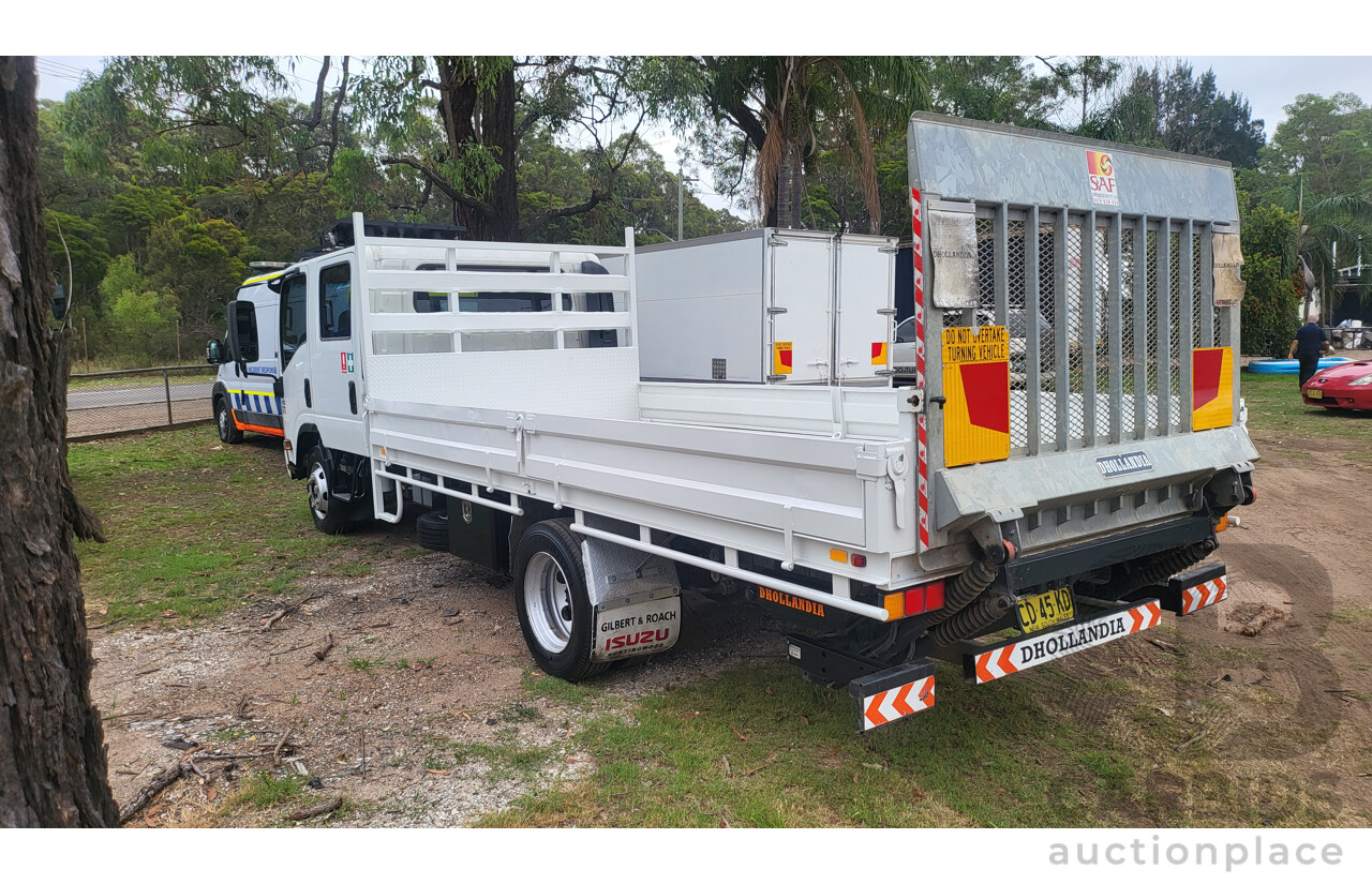 05/2015 Isuzu NPR 400 Crew Cab 5.2L Diesel 4.5m tray