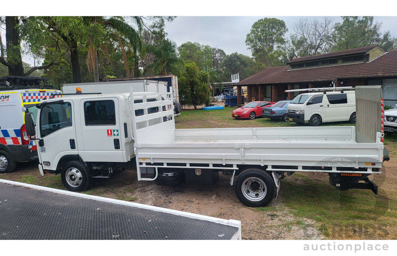 05/2015 Isuzu NPR 400 Crew Cab 5.2L Diesel 4.5m tray